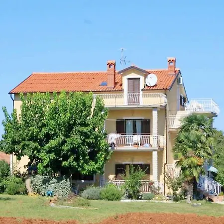 Retreat Near The Coast Apartament