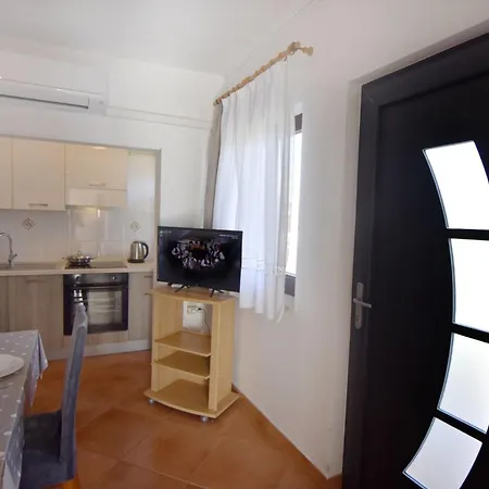 Apartament Retreat Near The Coast *