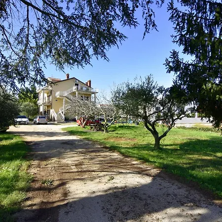 Apartament Retreat Near The Coast Bašanija